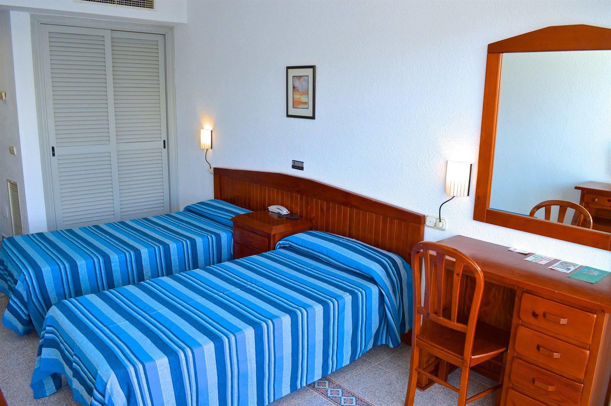 Hostal Molins Park Ibiza Town Ngoại thất bức ảnh