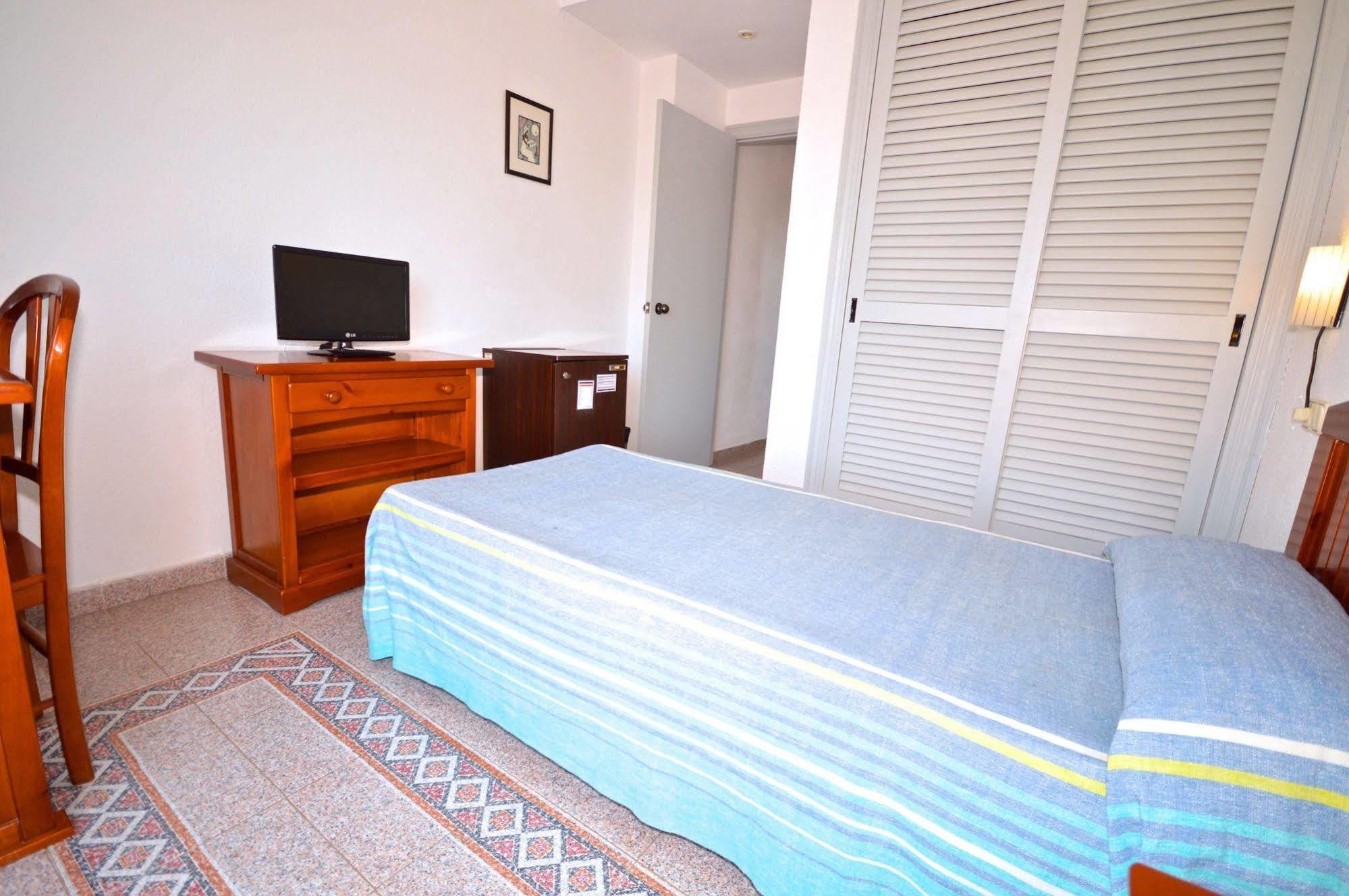 Hostal Molins Park Ibiza Town Ngoại thất bức ảnh