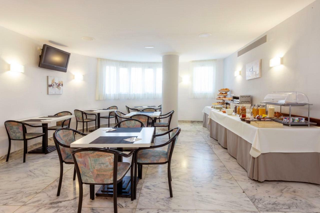 Hostal Molins Park Ibiza Town Ngoại thất bức ảnh